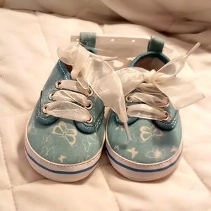 So 'Dorable sz 3-6M baby shoes NWT